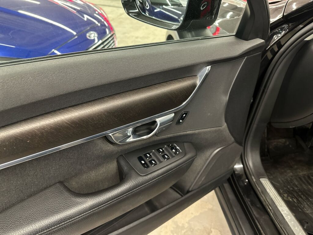 Volvo V90 Cross Country 2017 Musta