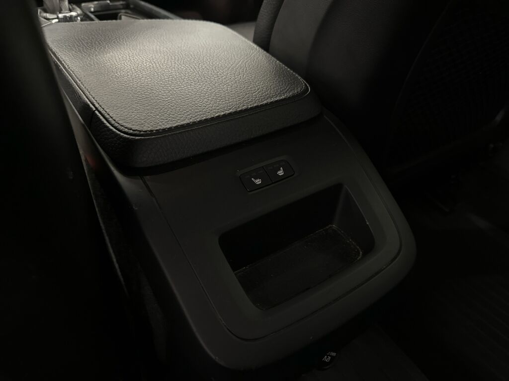 Volvo V90 Cross Country 2017 Musta