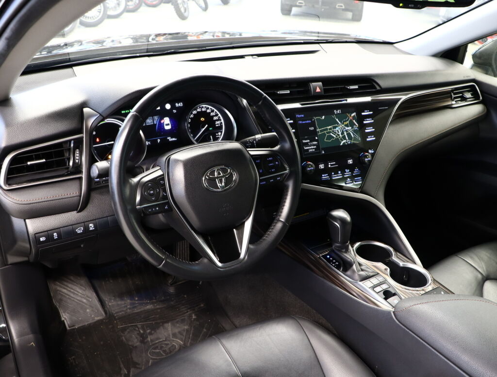 Toyota Camry 2019 Musta