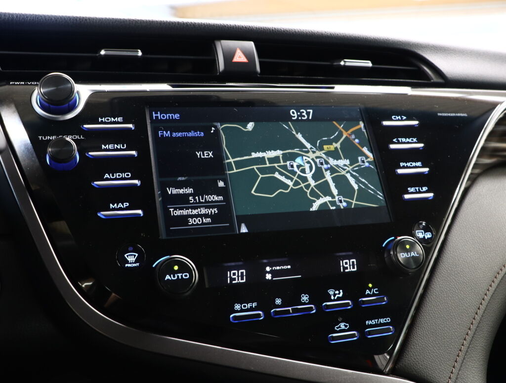 Toyota Camry 2019 Musta