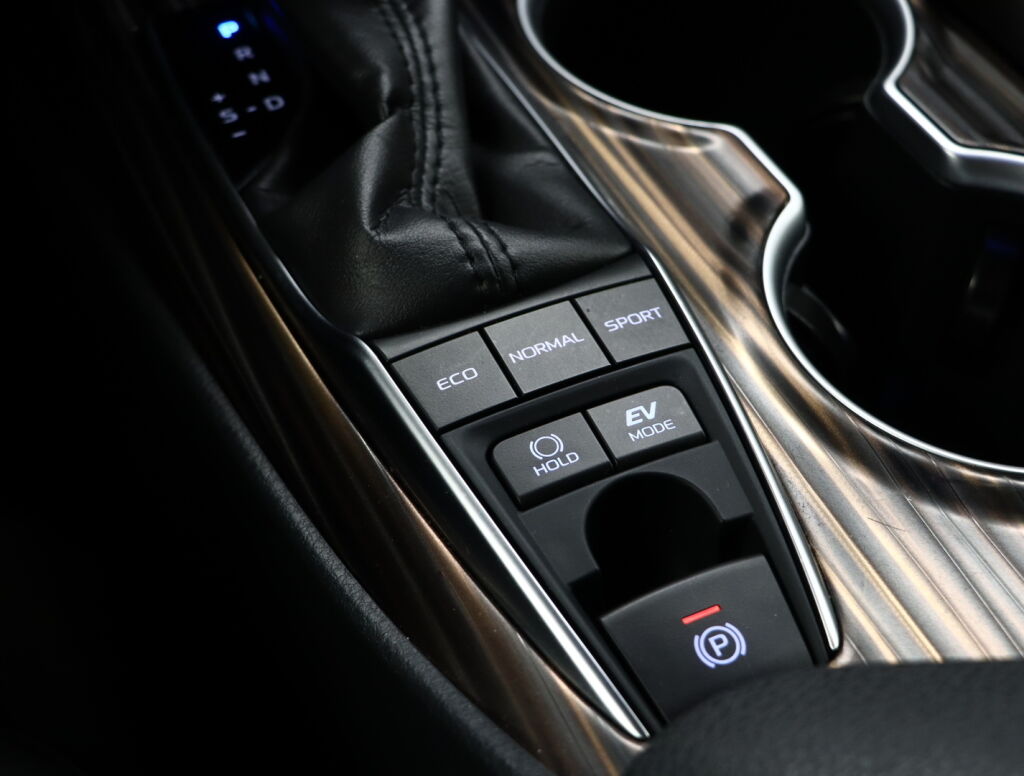 Toyota Camry 2019 Musta