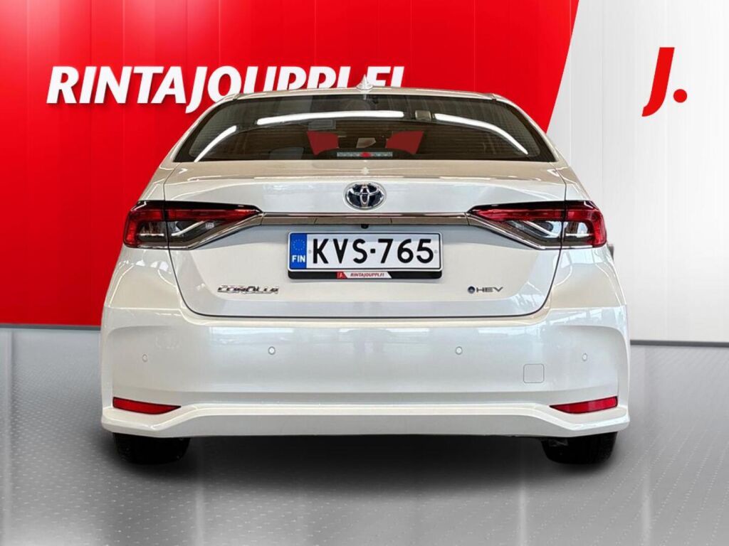 Toyota Corolla 2024 Valkoinen