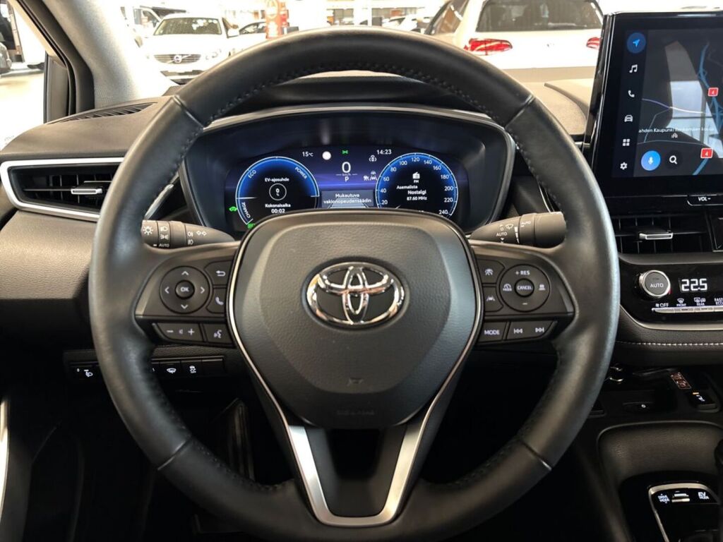Toyota Corolla 2024 Valkoinen