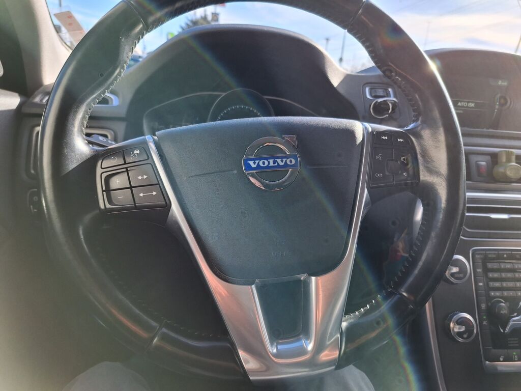 Volvo XC70 2014 Valkoinen