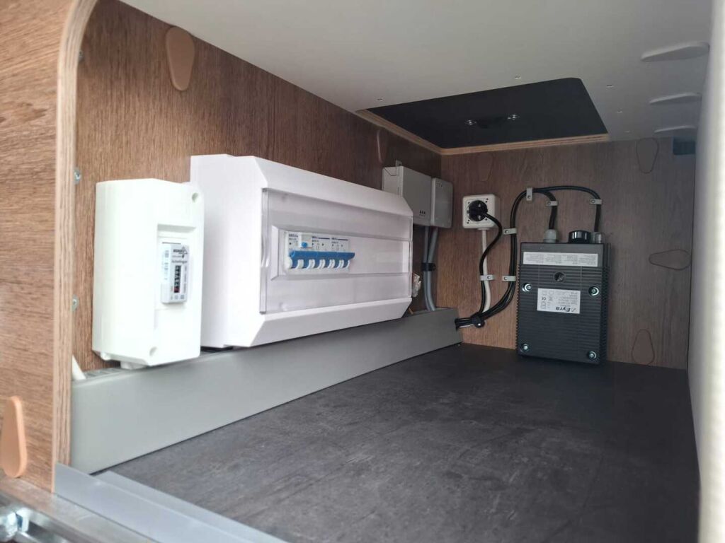 Dethleffs Trend T 7057 DBM EB 2024 Valkoinen