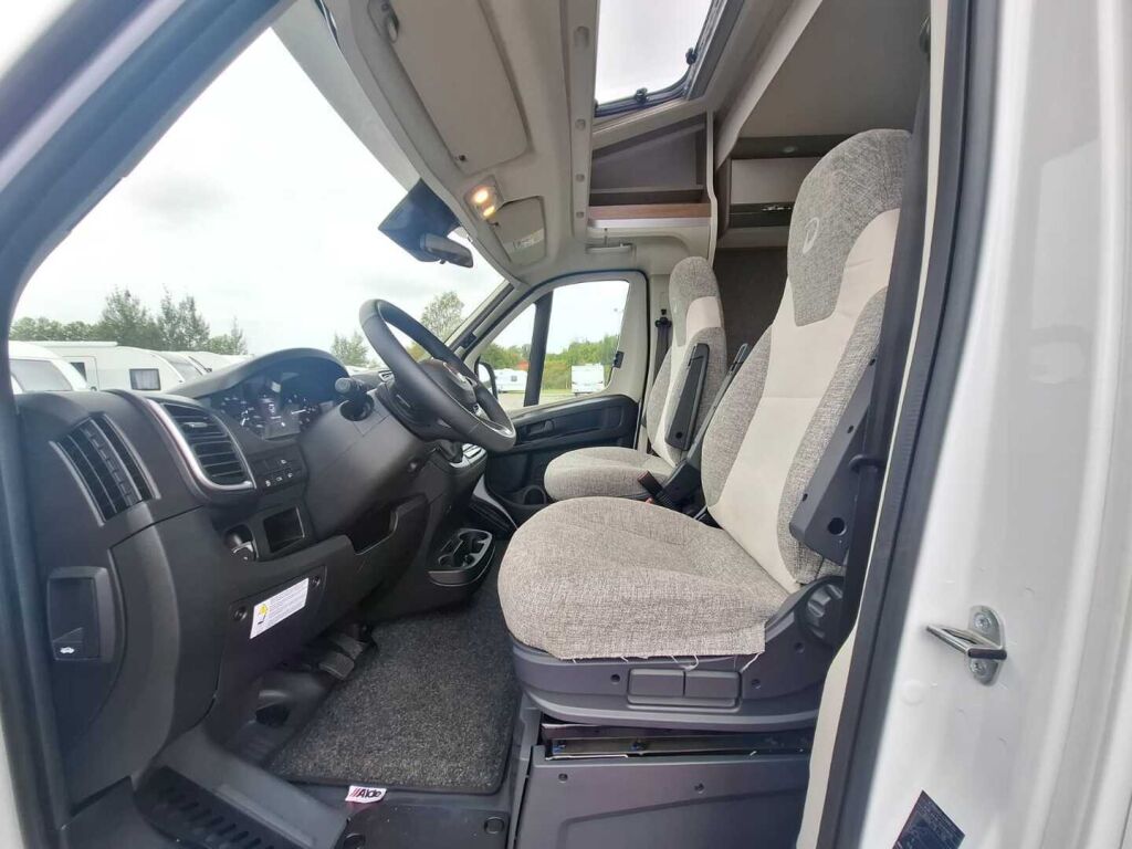 Dethleffs Trend T 7057 DBM EB 2024 Valkoinen