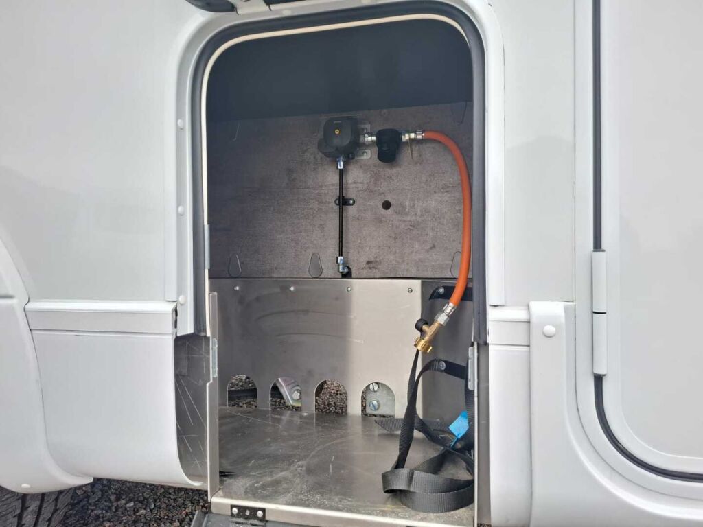 Dethleffs Trend T 7057 DBM EB 2024 Valkoinen