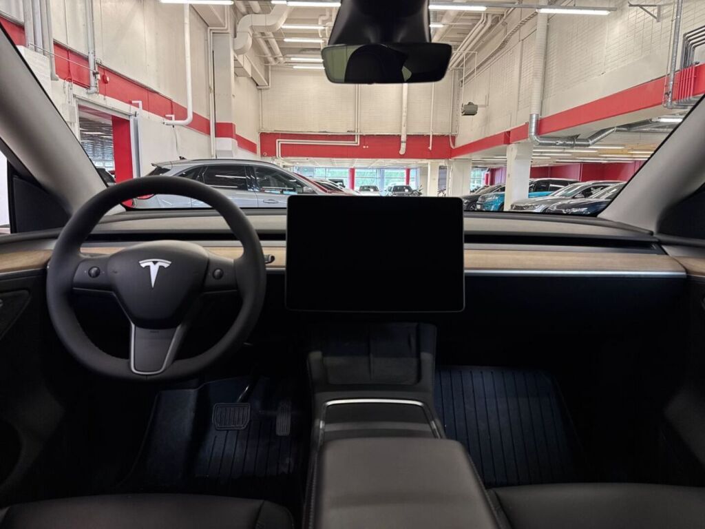 Tesla Model Y 2022 Valkoinen