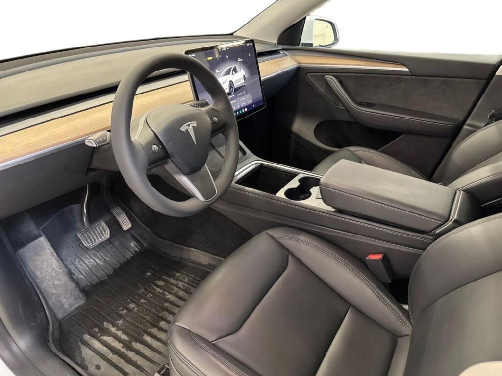 Tesla Model Y 2022 Valkoinen
