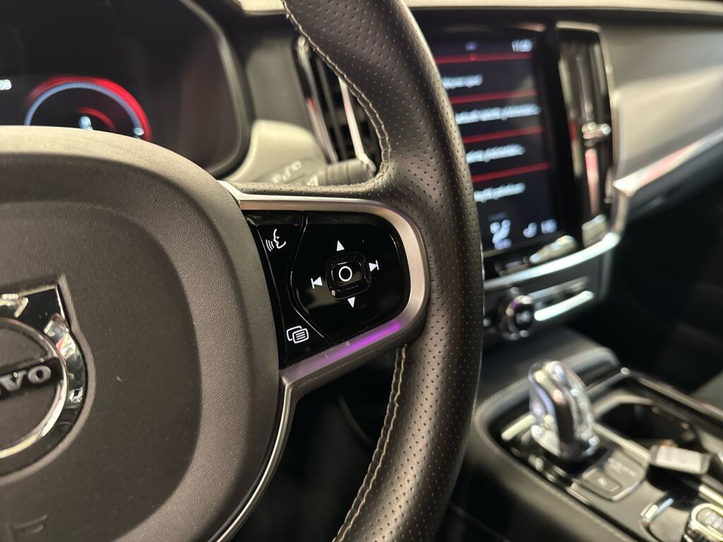 Volvo V90 2019 Sininen