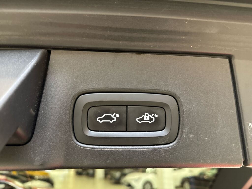 Volvo V90 2019 Sininen