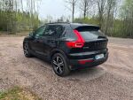 Volvo XC40 2021 Musta