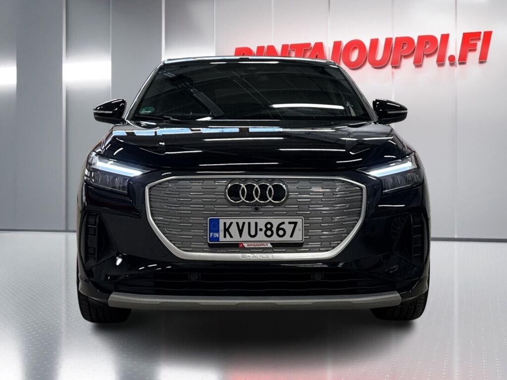 Audi Q4 e-tron 2022 Musta