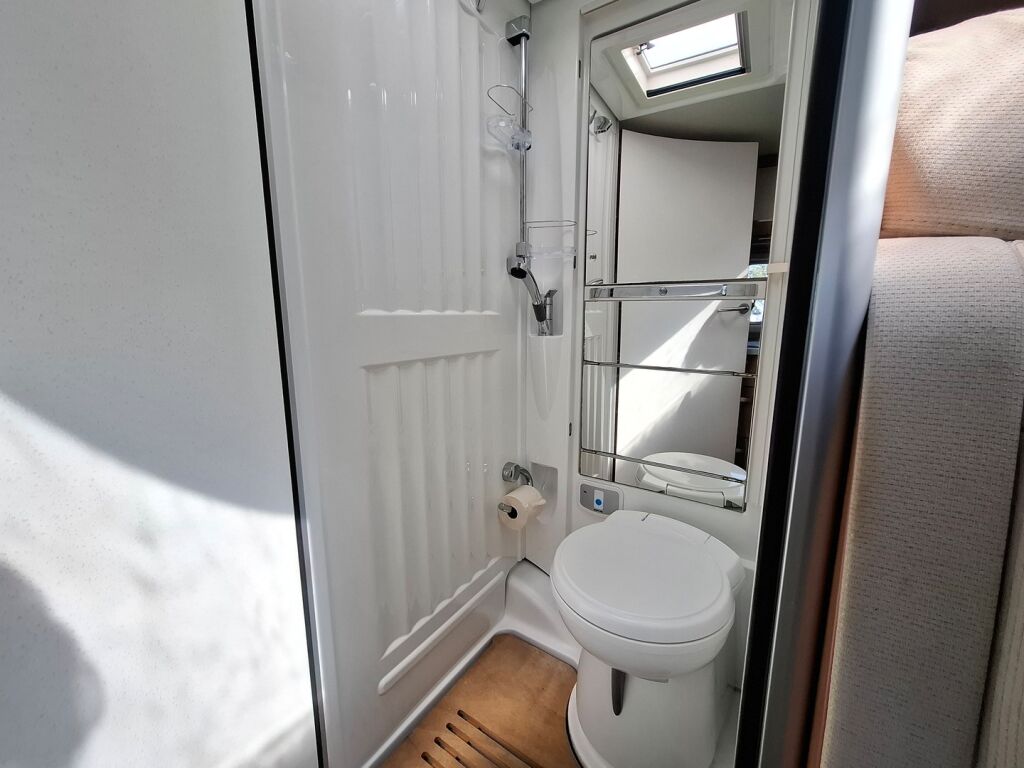 Hymer Exsis-I 414 2017 Valkoinen