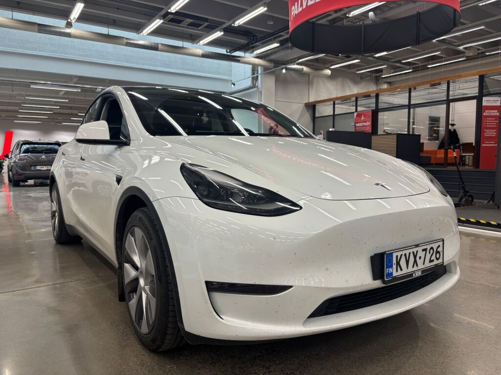 Tesla Model Y 2023 Valkoinen