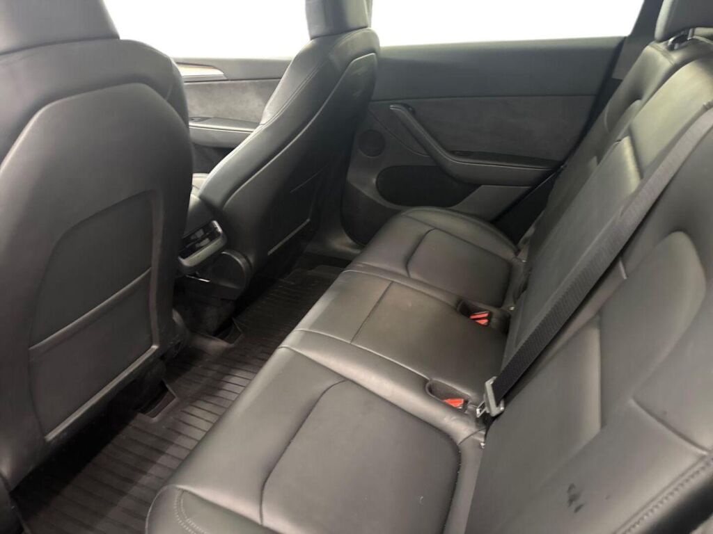 Tesla Model Y 2023 Valkoinen