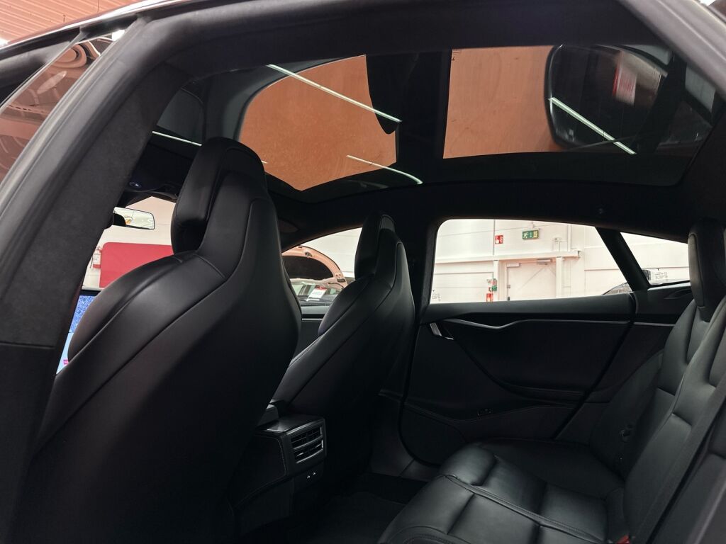 Tesla Model S 2018 Harmaa