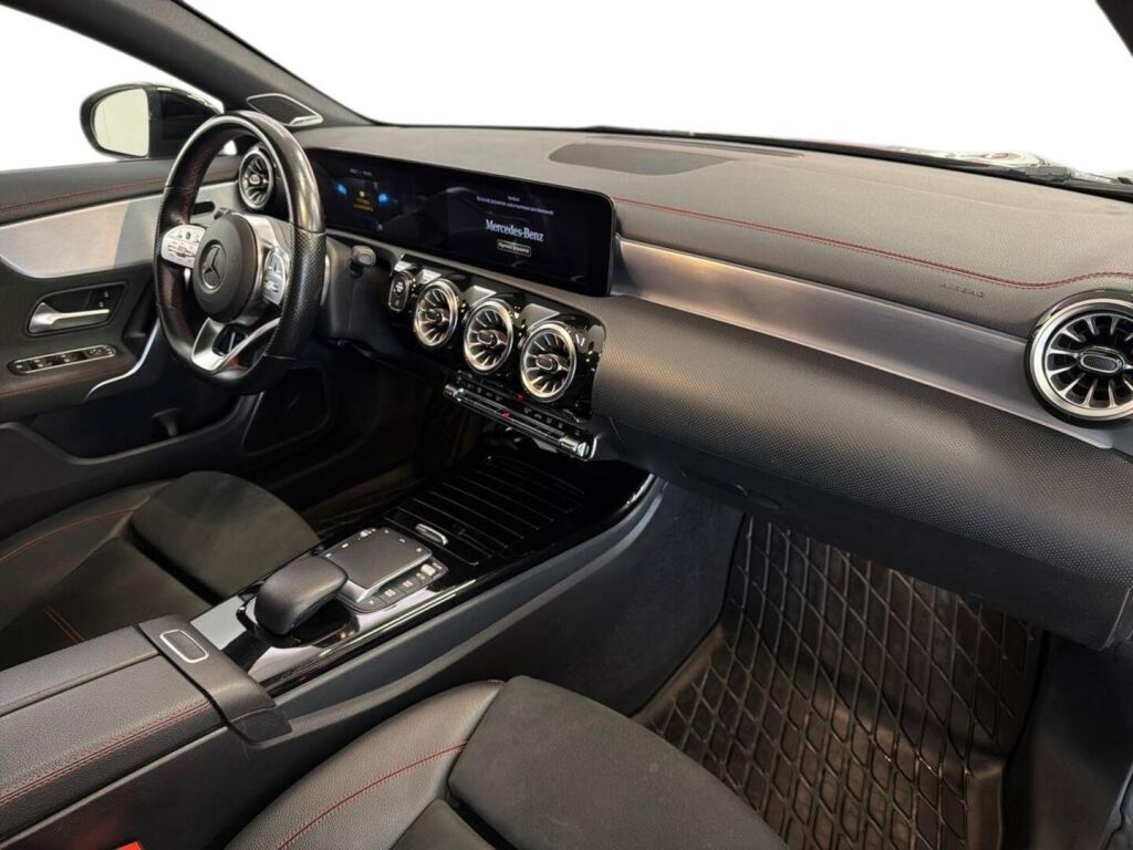 Mercedes-Benz CLA 2021 Musta