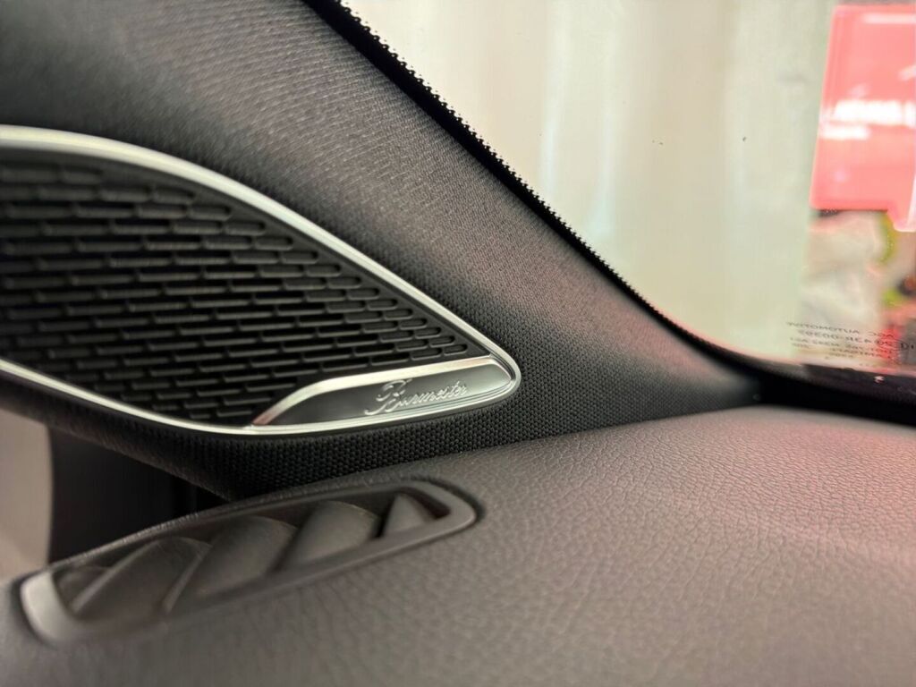 Mercedes-Benz CLA 2021 Musta
