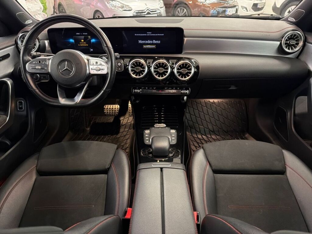 Mercedes-Benz CLA 2021 Musta