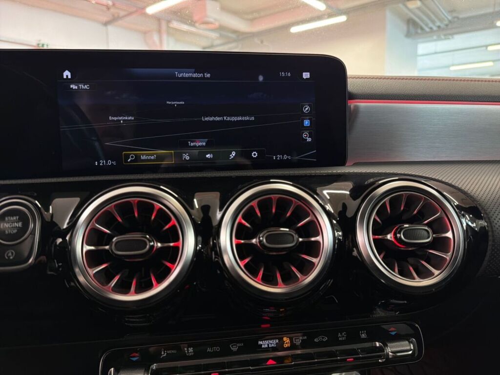 Mercedes-Benz CLA 2021 Musta