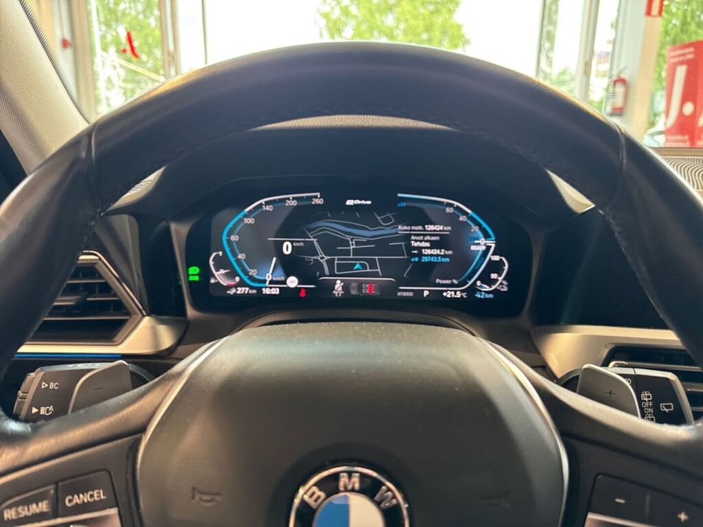BMW 330 2020 Punainen