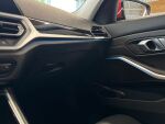 BMW 330 2020 Punainen