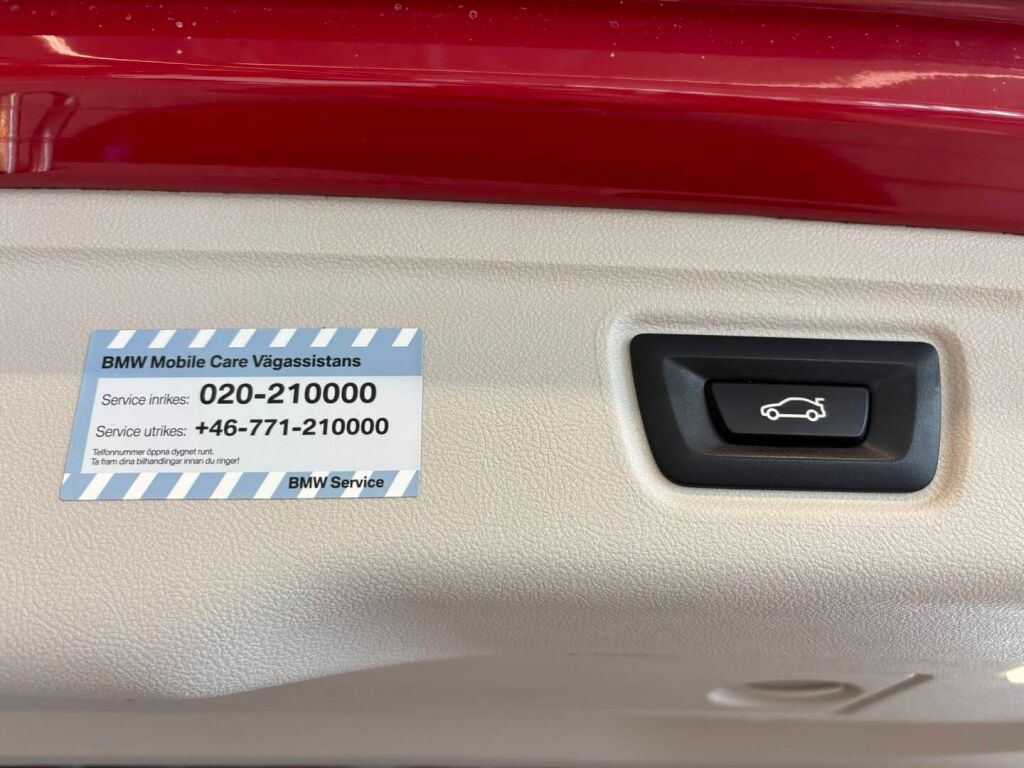 BMW 330 2020 Punainen