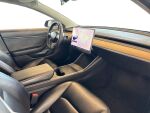 Tesla Model 3 2019 Sininen