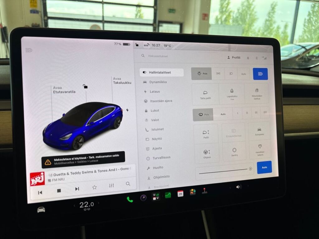 Tesla Model 3 2019 Sininen