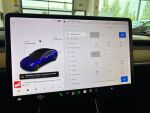Tesla Model 3 2019 Sininen