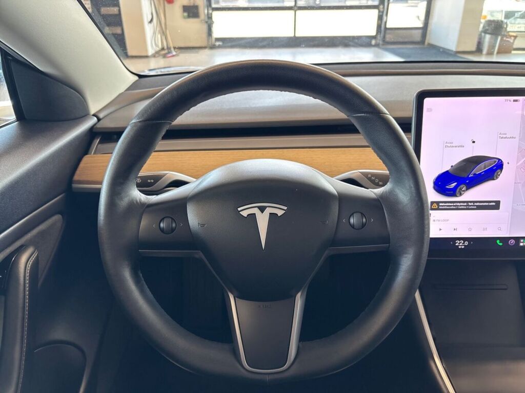 Tesla Model 3 2019 Sininen