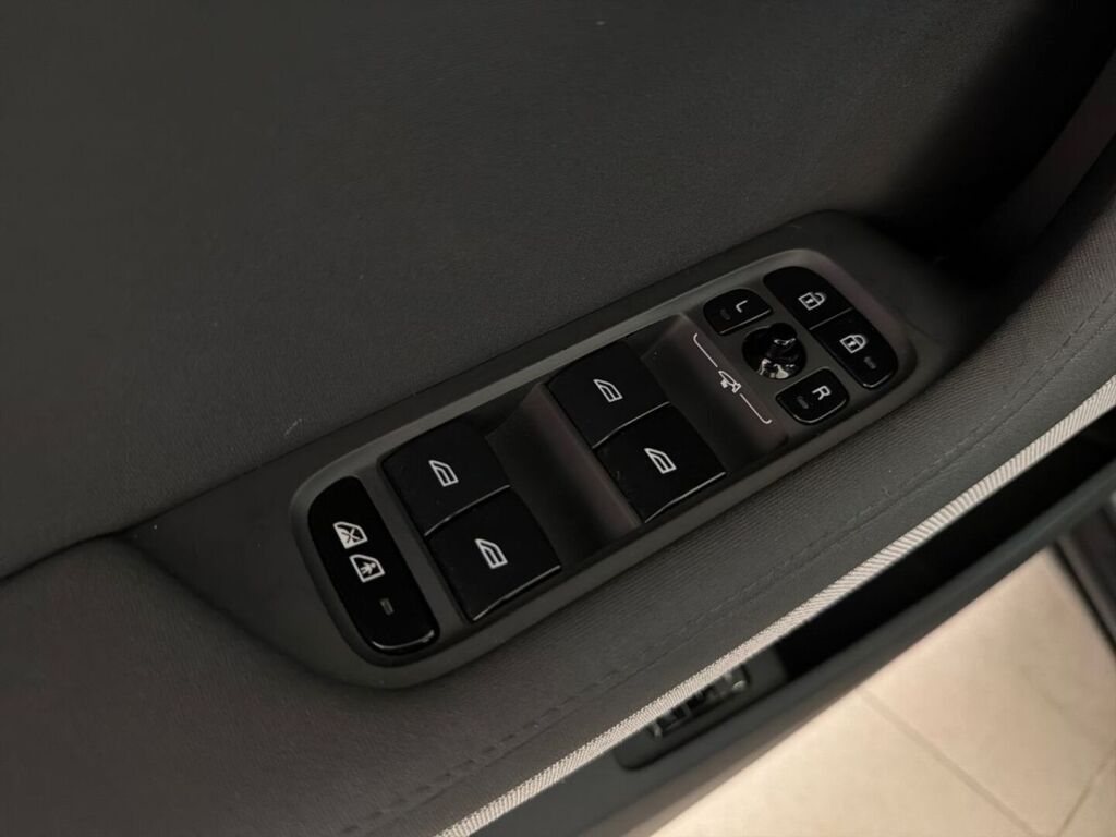 Polestar 2 2021 Sininen