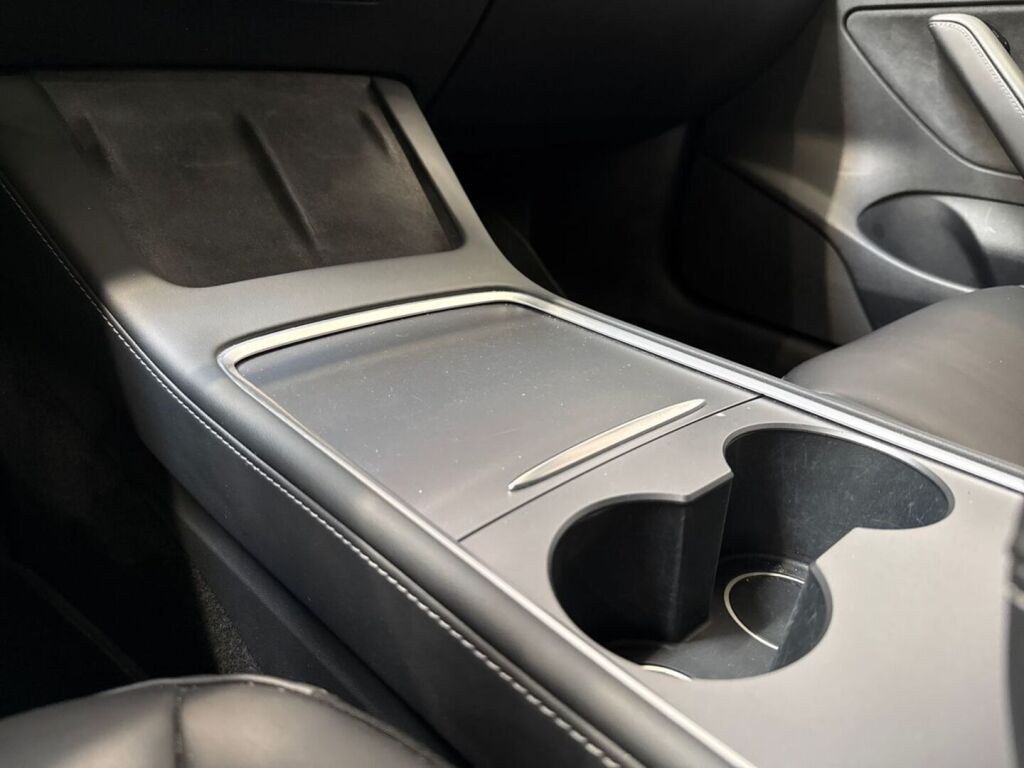 Tesla Model 3 2021 Harmaa