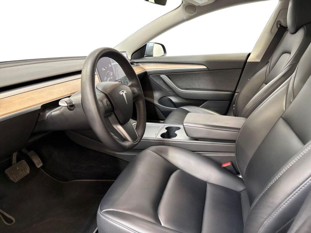 Tesla Model 3 2021 Harmaa