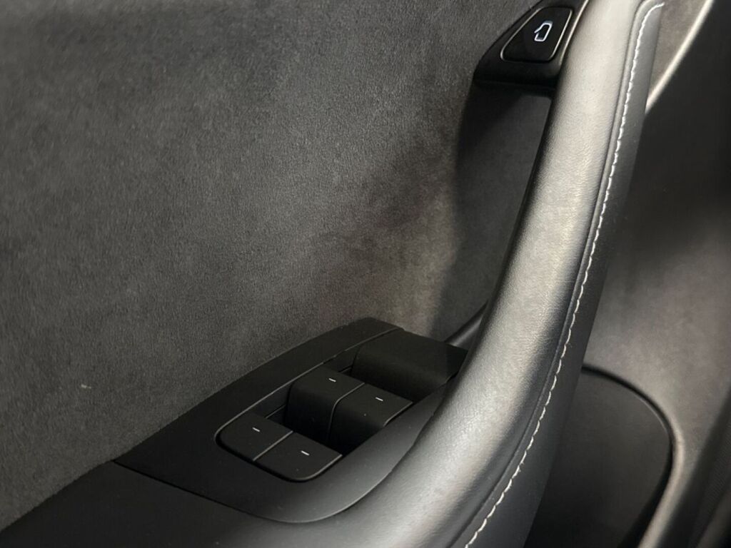 Tesla Model 3 2021 Harmaa