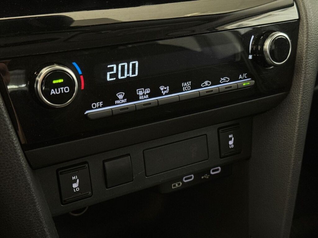 Toyota Yaris Cross 2025 Valkoinen