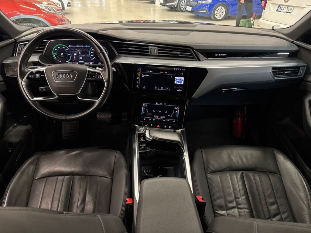 Audi e-tron 2020 Musta