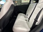 Tesla Model Y 2023 Sininen