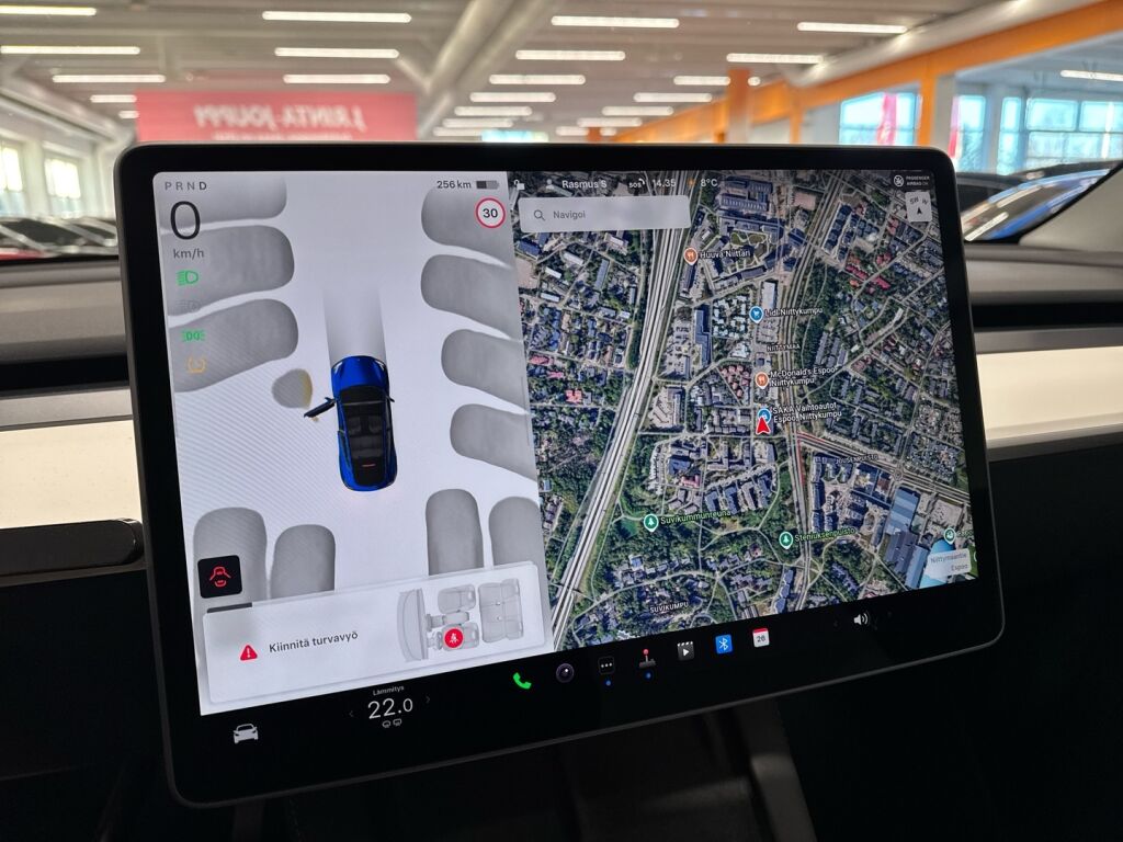 Tesla Model Y 2023 Sininen