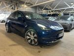 Tesla Model Y 2023 Sininen