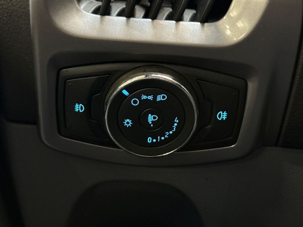 Ford Transit Custom 2015 Musta