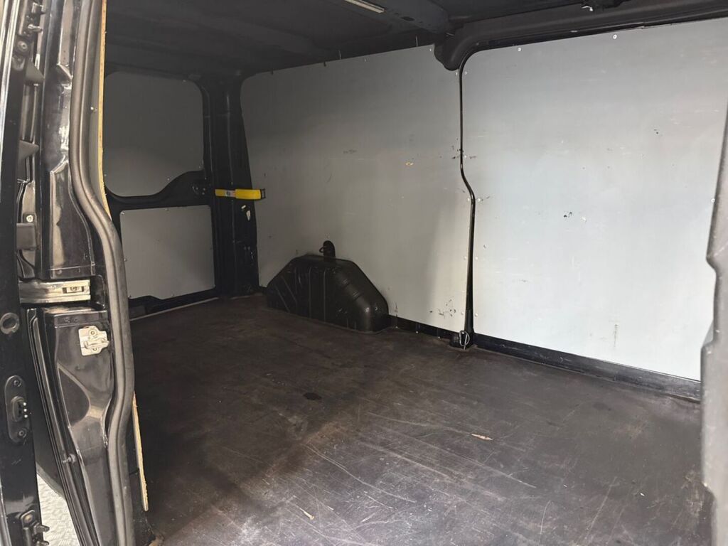 Ford Transit Custom 2015 Musta
