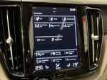Volvo XC60 2021 Musta
