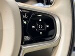 Volvo XC60 2021 Musta