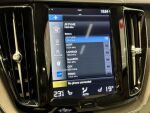 Volvo XC60 2021 Musta