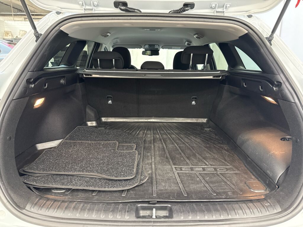 Kia Ceed 2021 Valkoinen