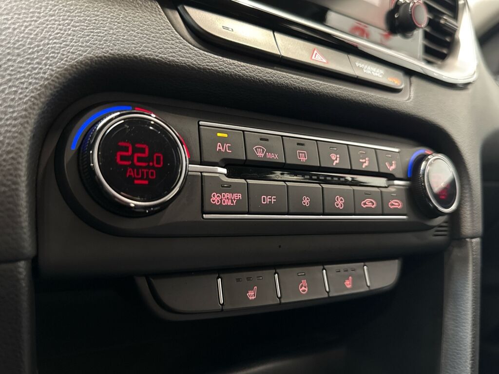 Kia Ceed 2021 Valkoinen