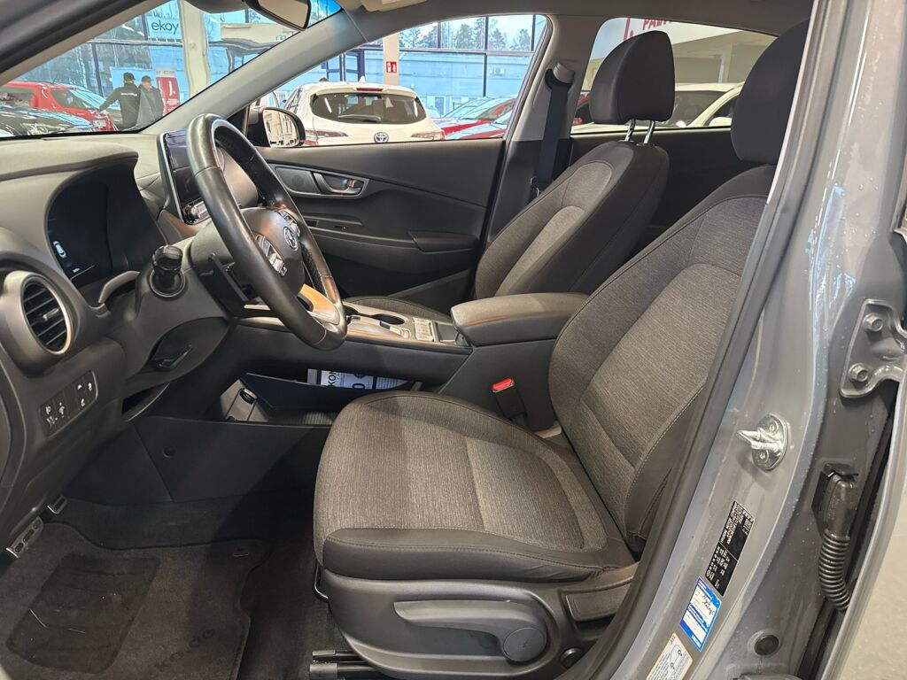Hyundai KONA 2021 met.harmaa