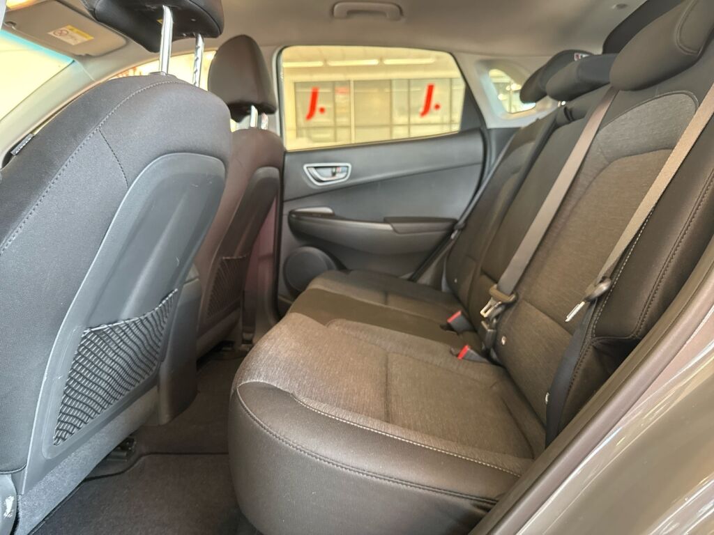 Hyundai KONA 2021 met.harmaa